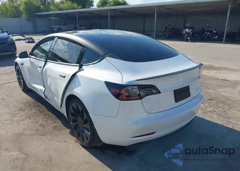 2022 Tesla Model 3 Performance Dual Motor All-Wheel Drive z USA, uszkodzony, nr VIN 5YJ3E1EC8NF124713